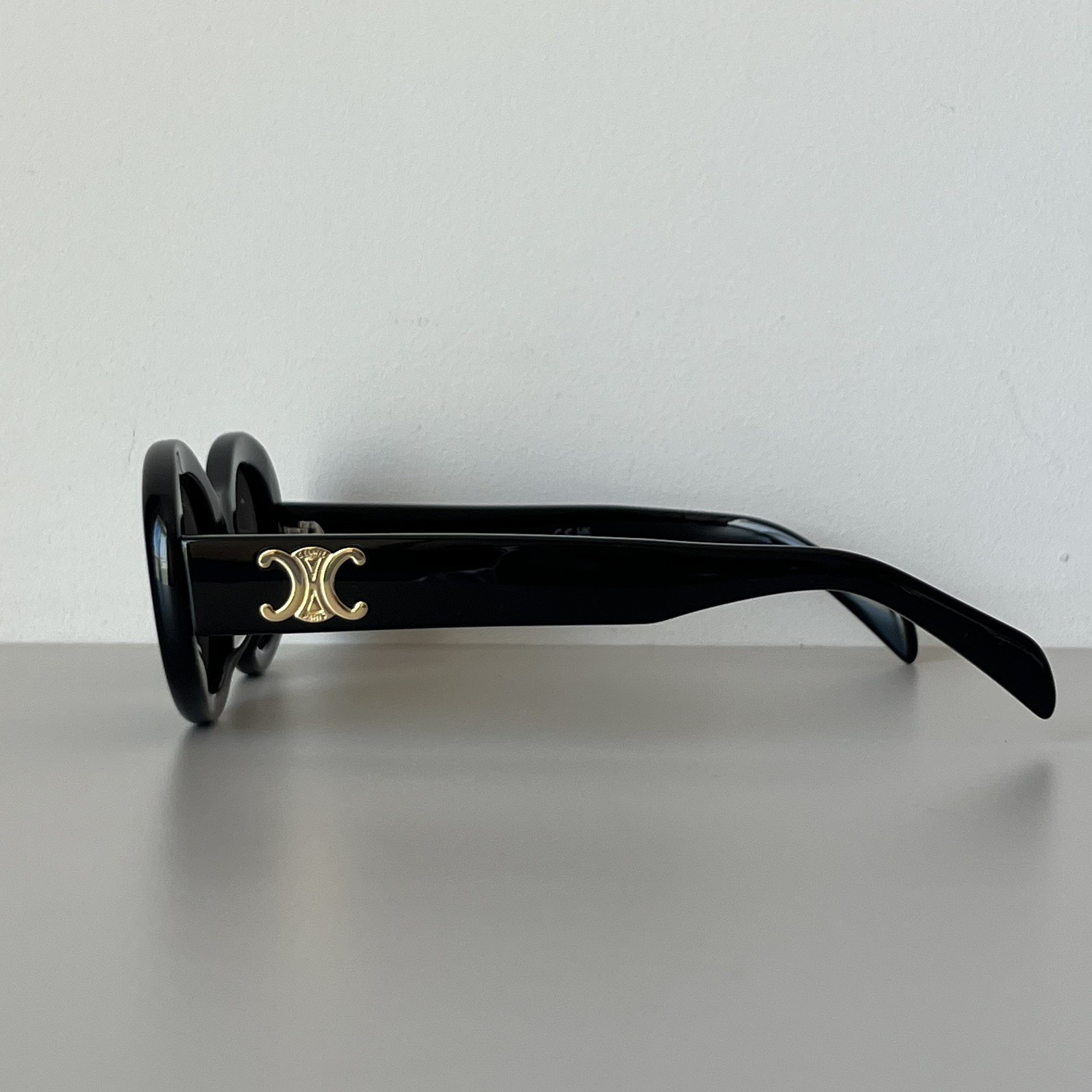 Celine CL40194 Triomphe Oval Shiny Black Sunglasses