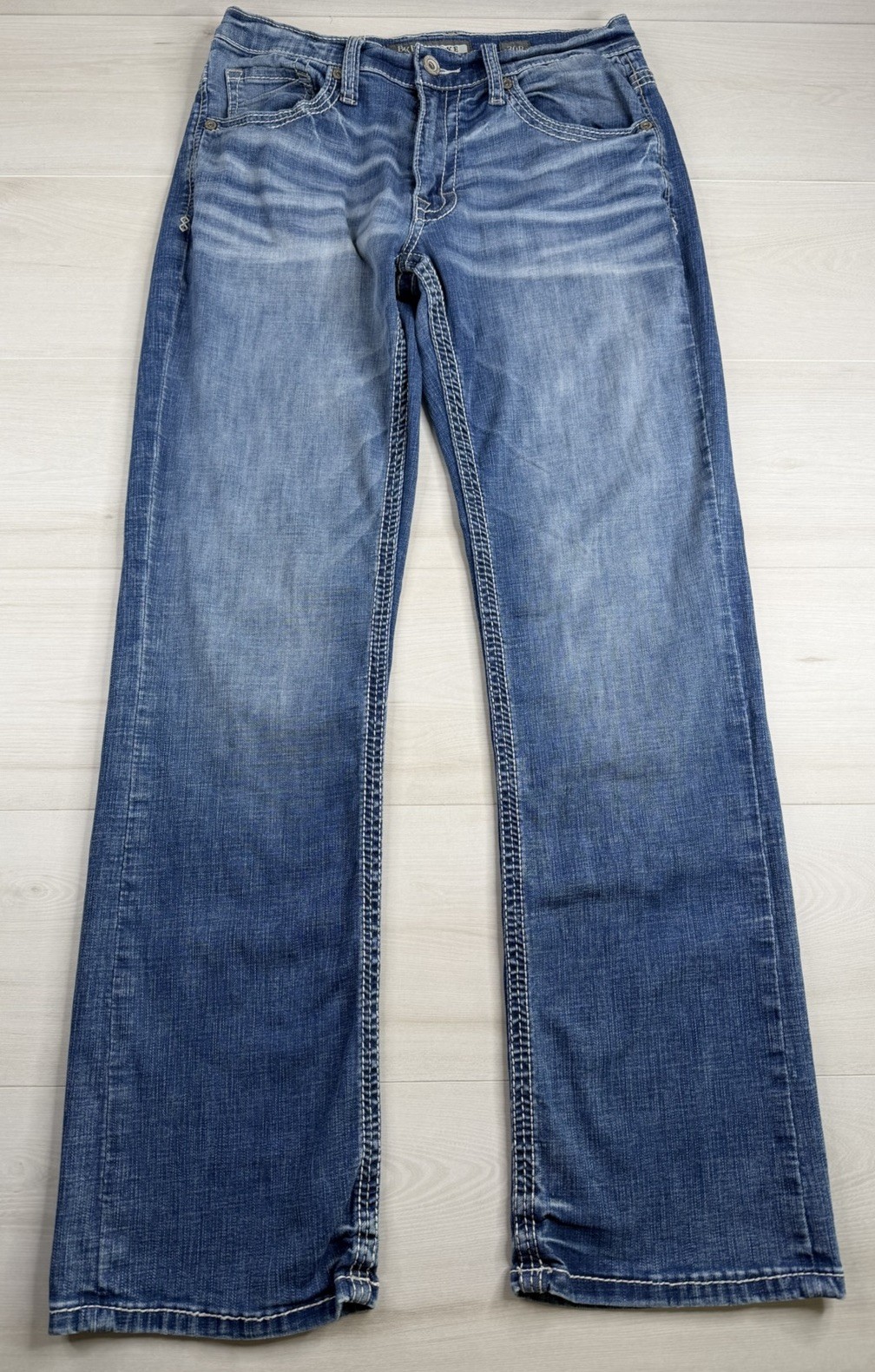 Buckle BKE Jake Jeans Boot Leg Medium Wash Stretch Whiskered Denim Mens 30×32