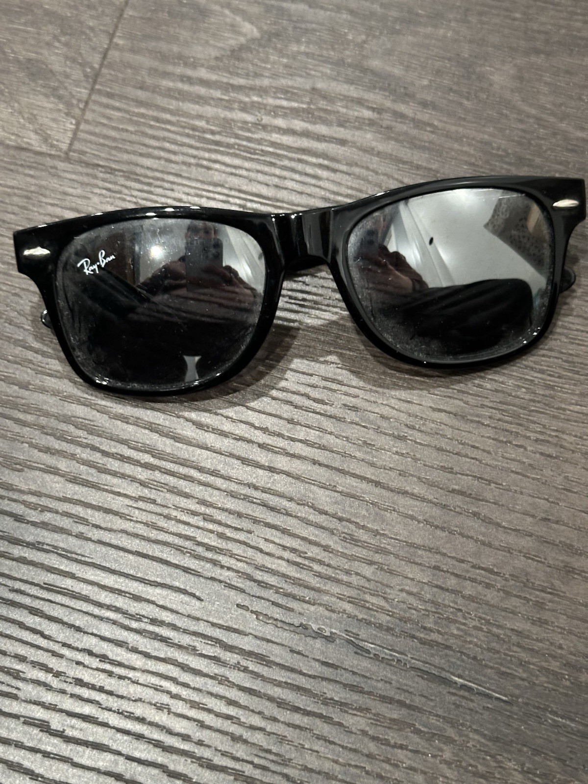 Ray-Ban Wayfarer Classic Black Sunglasses Men’s Plastic Frame & Lens W0005