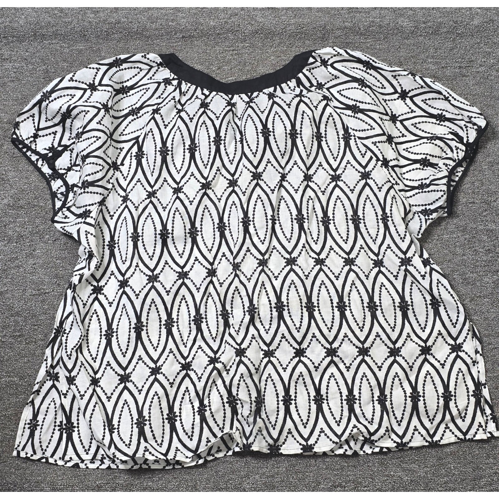 Saint Tropez West Blouse Top Black White Print Tie Neck 3X
