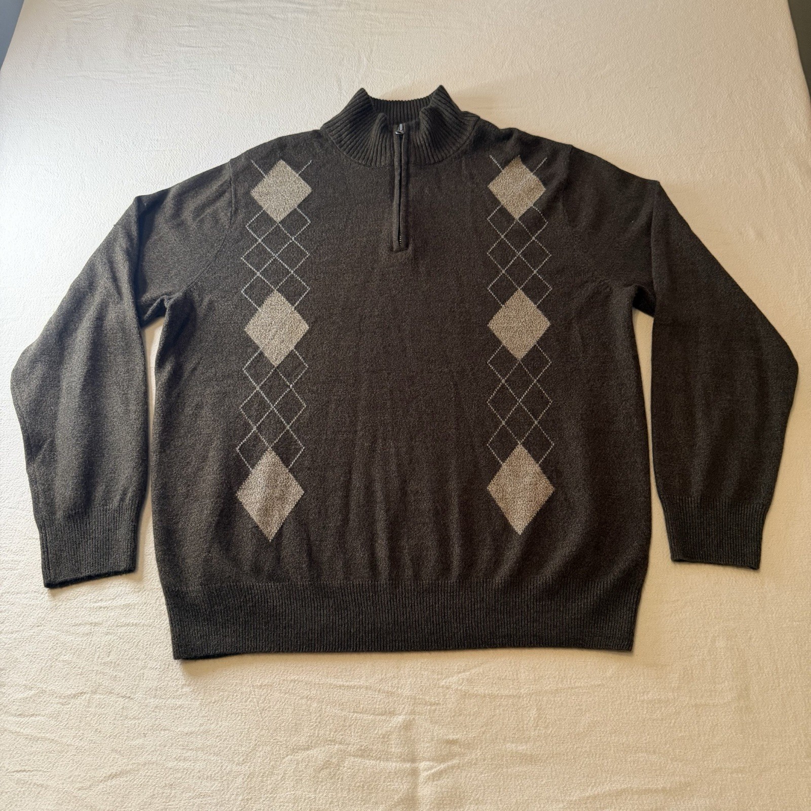 Geoffrey Beene Quarter Zip Sweater Men’s L Brown Argyle Soft Knit Pullover