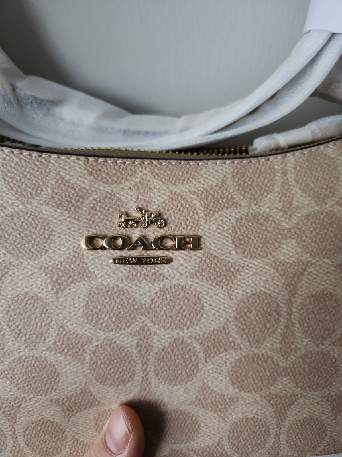 NWT Coach Teri Shoulder Bag In Signature Canvas CV933
