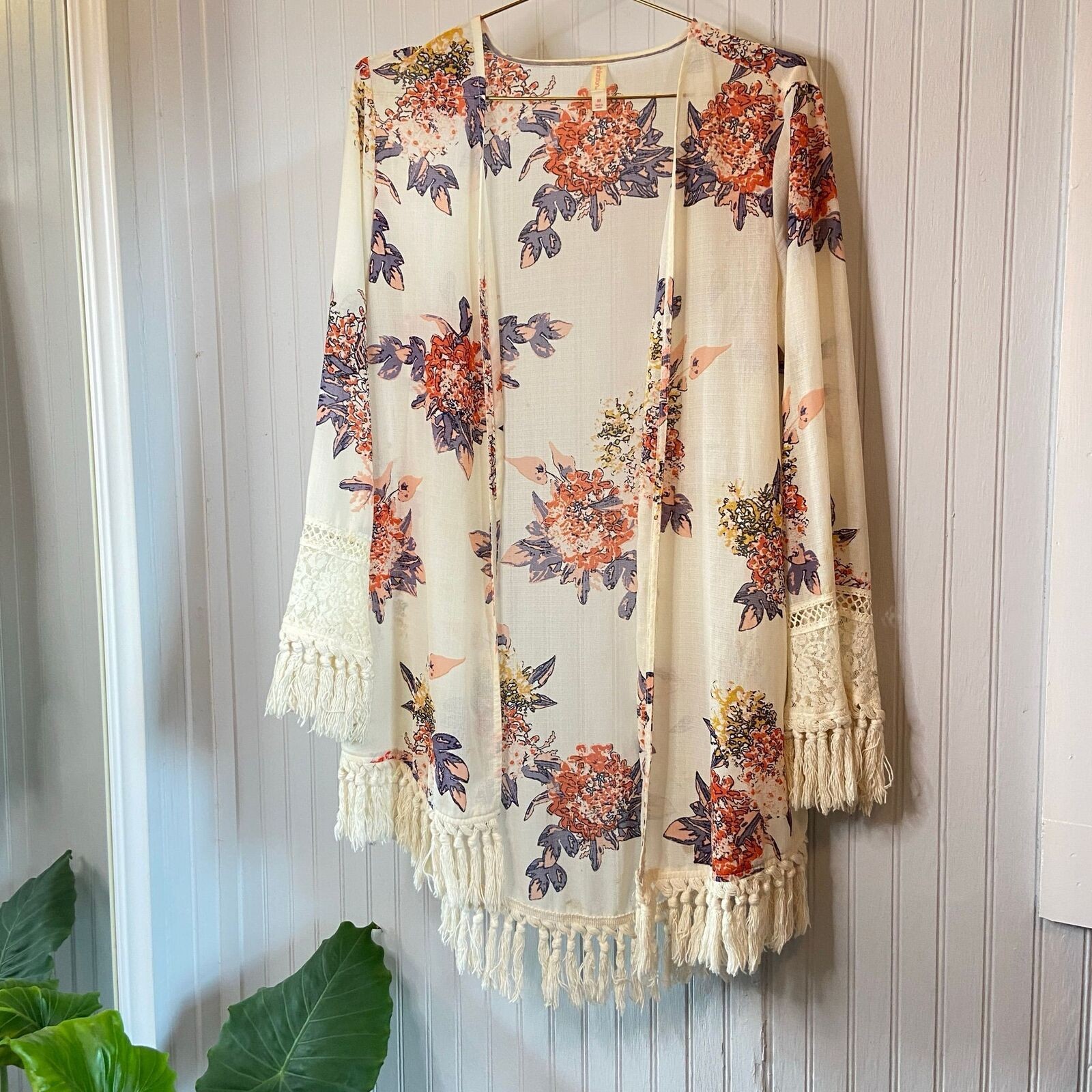Xhilaration Medium Boho Floral Kimono Festival Duster with Crochet Fringe