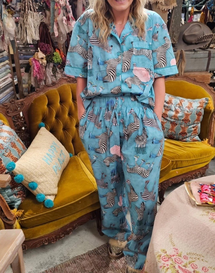 NWT A Rare Bird “Cause I Can” Zebra Shoe Closet Pajama Set – L/XL