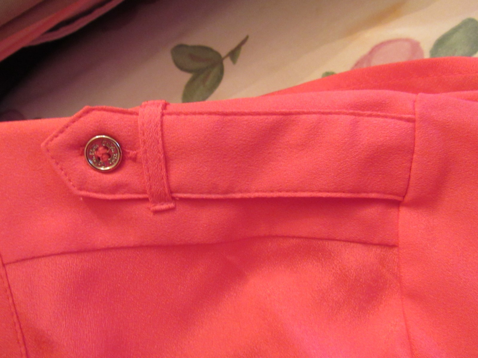 Calvin Klein Long Sleeve Roll Tab Red w/ Gold Zippers Button Down Blouse Size XL