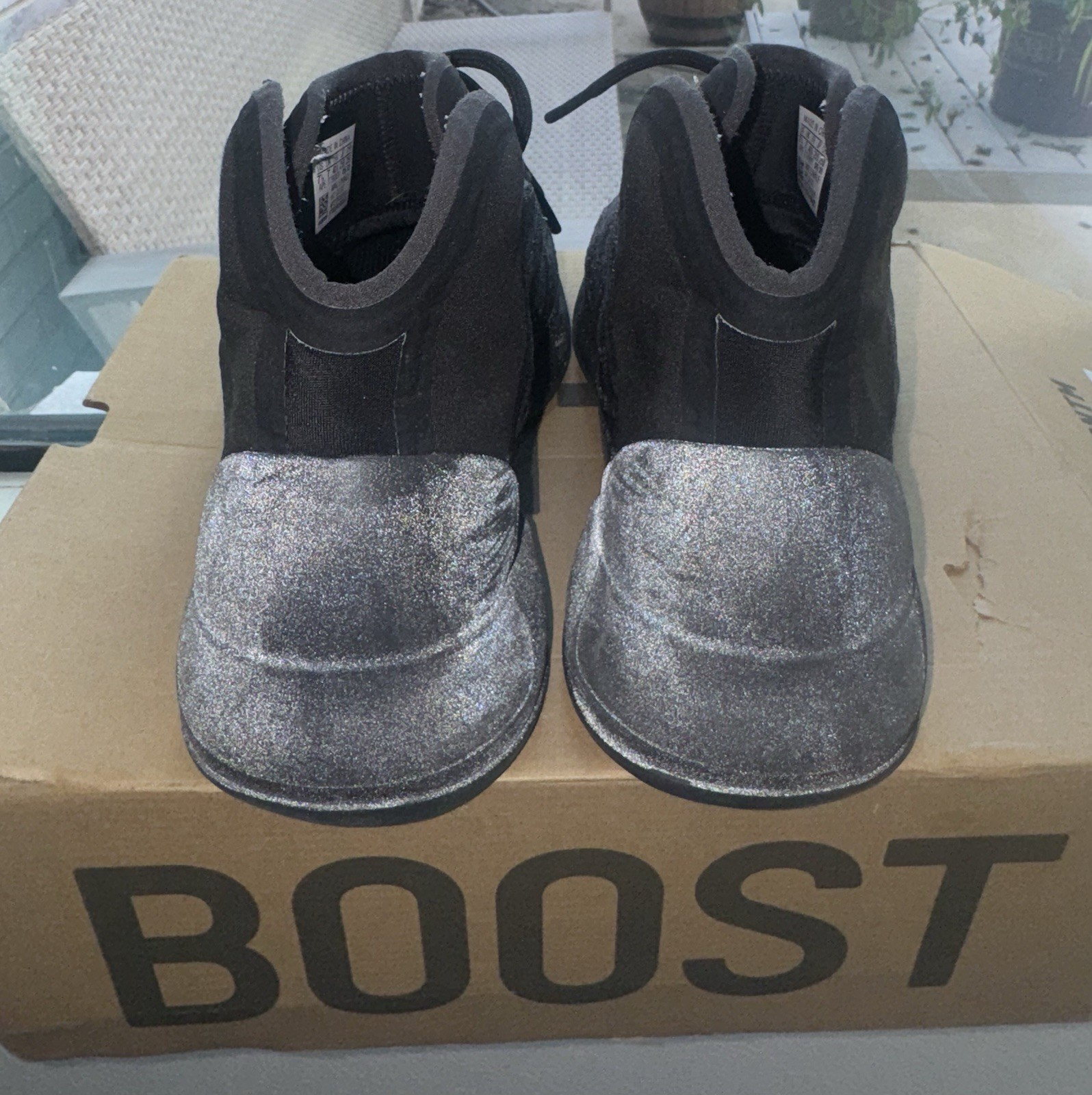 Adidas Yeezy Qntm Onyx Men Size 7.5