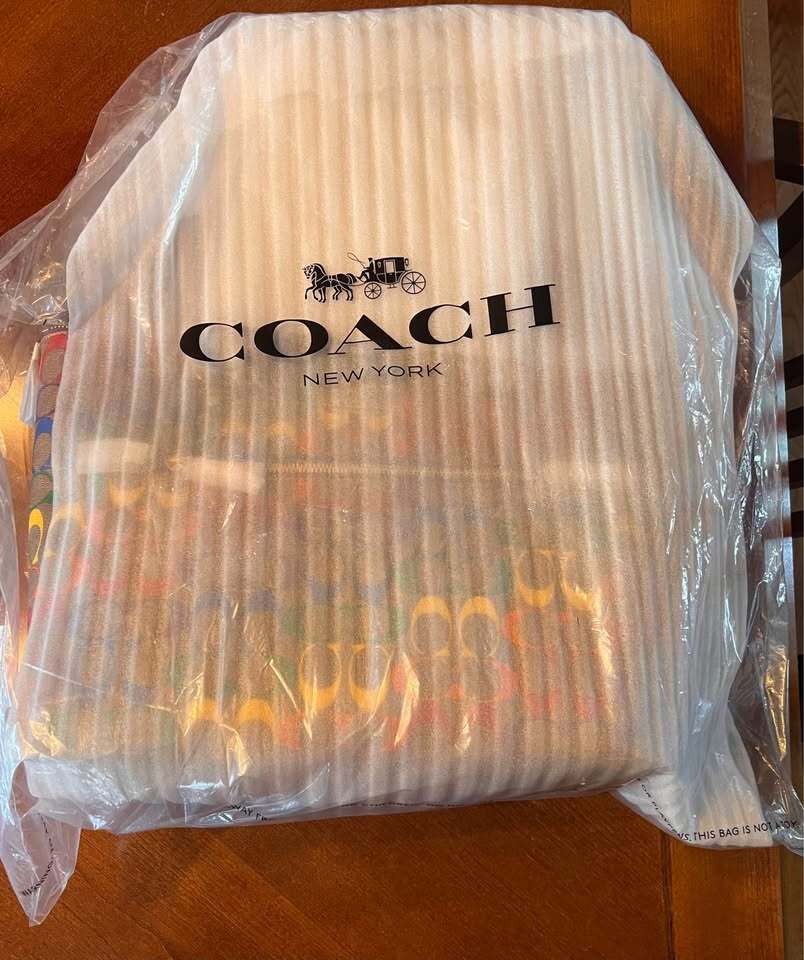 NEW Coach Rainbow Signature Gallery Tote CA555 Khaki Multi | NWT Authentic