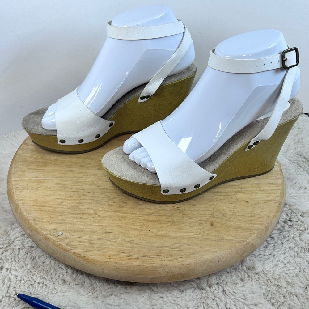 Source Unknown New White and Tan Platform Shoes with Cross Back Ankle Straps