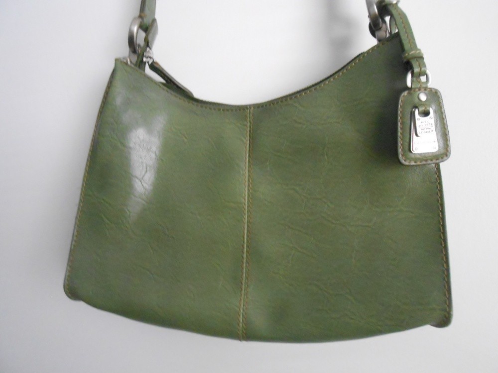 Vintage Liz Claiborne Pebble Leather Purse Handbag Green Measures 11 X 8 Inches.