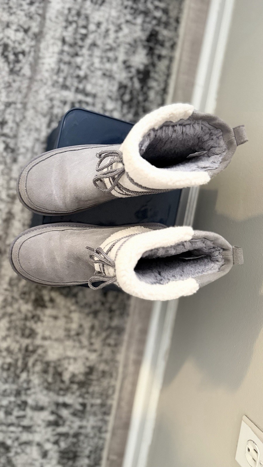 Koolaburra by UGG Tynlee Gray Suede Shearling Lined Lace-Up Mid-Calf Boot US 9