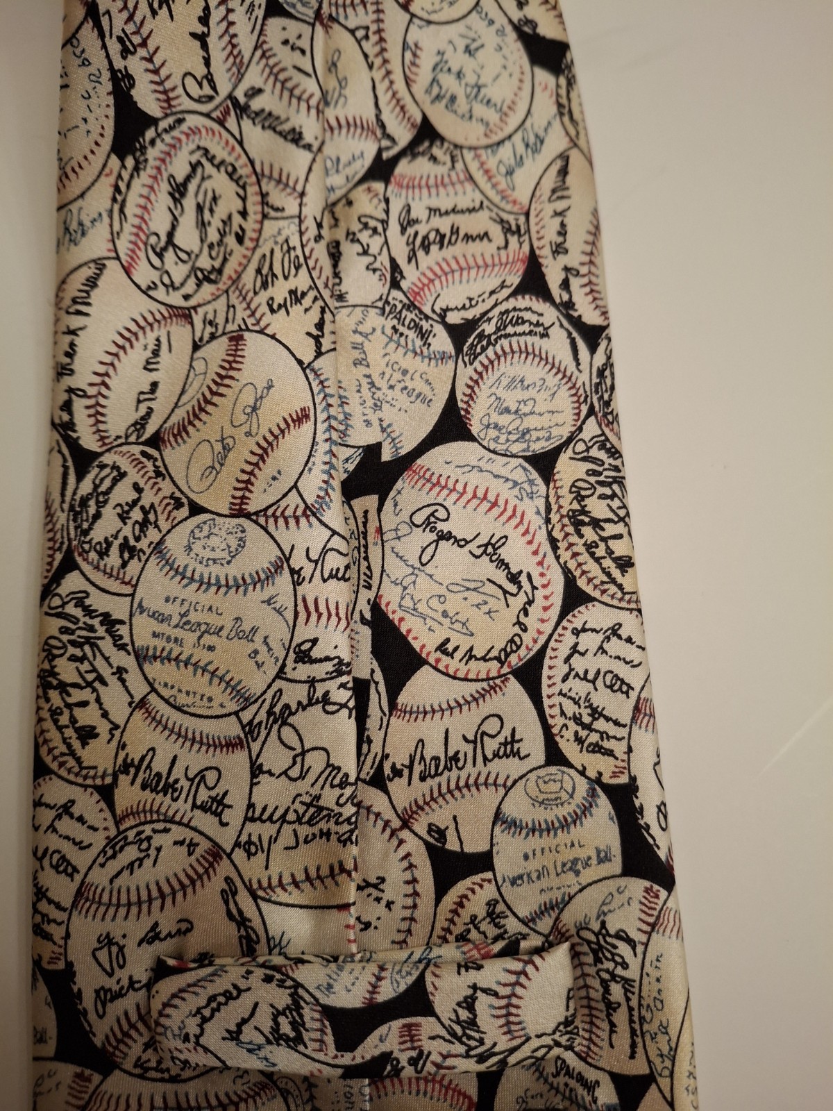 Museum Artifacts Baseballs and Signatures 100% Silk Handmade Mens Neck Tie