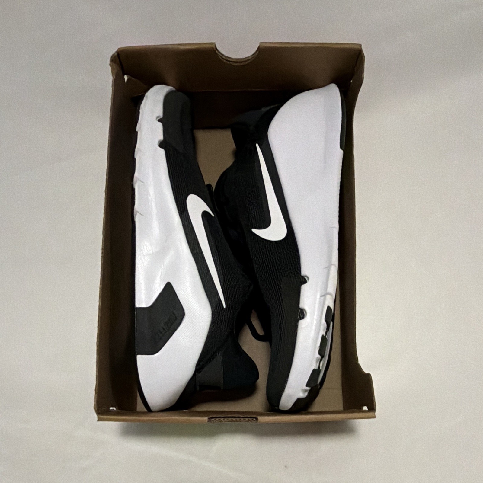 Nike Flex Train Wide Black/White Lace-Up Wide Low Top Mesh Training Sneakers