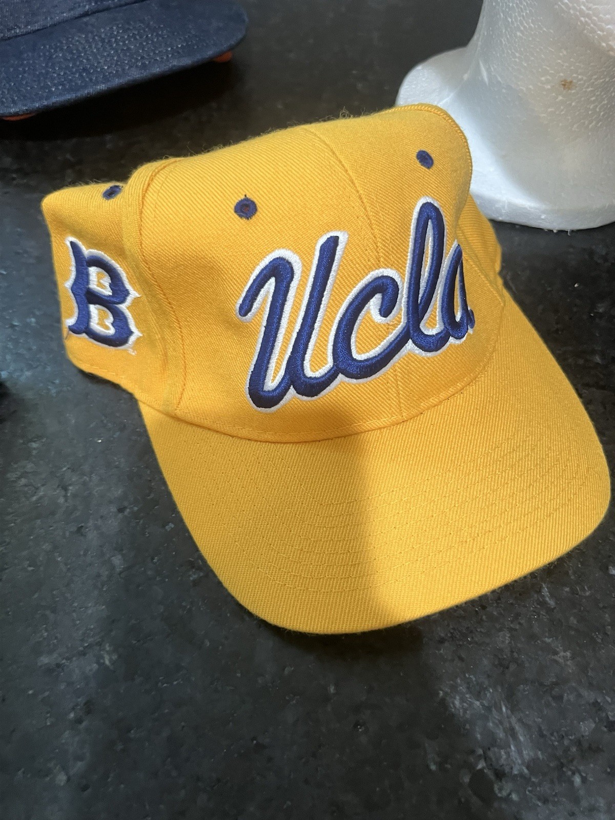 Lot 7 Sports Caps / Hat Collectible