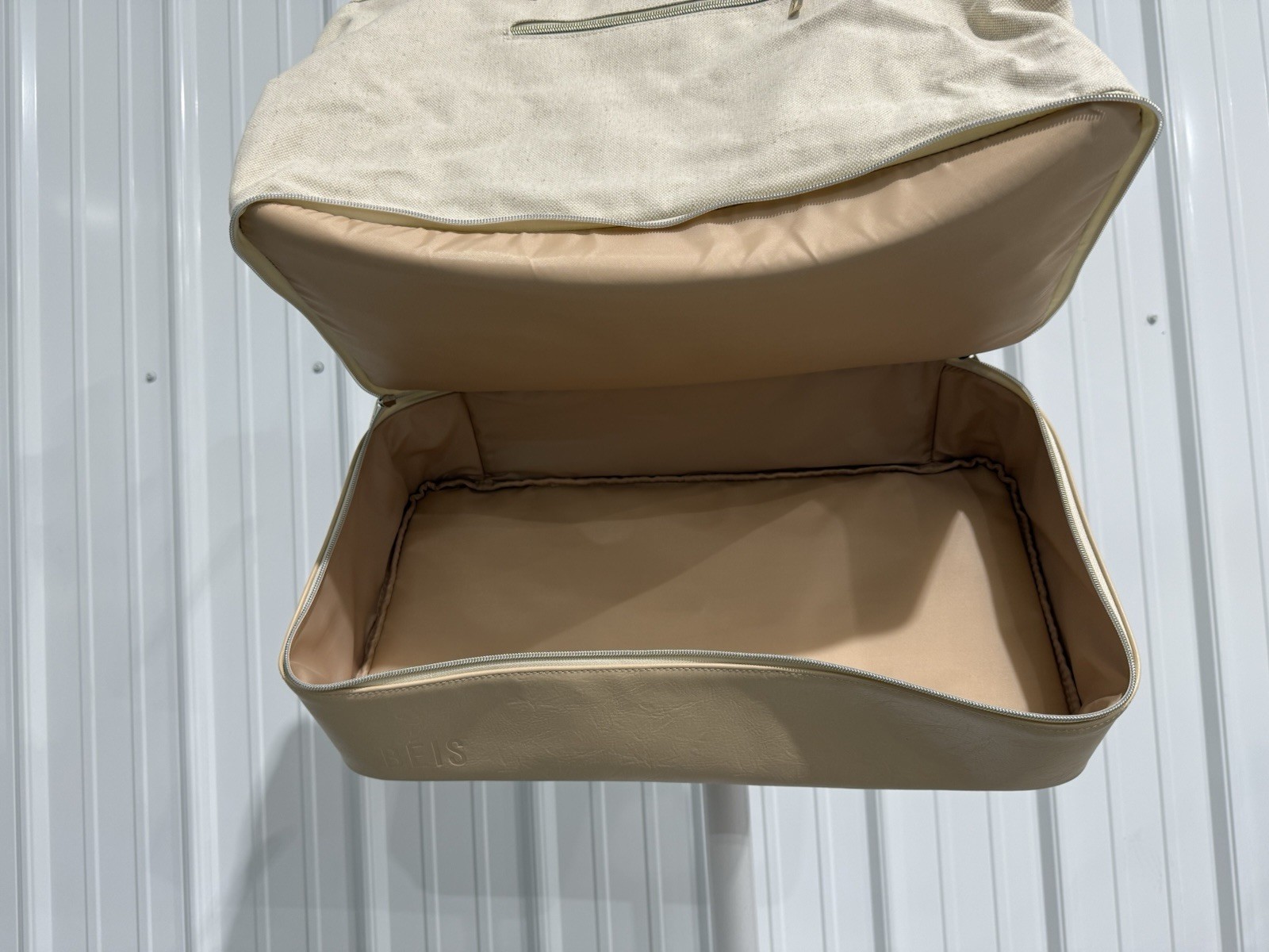 Beis The Weekender in Beige -Flaws**