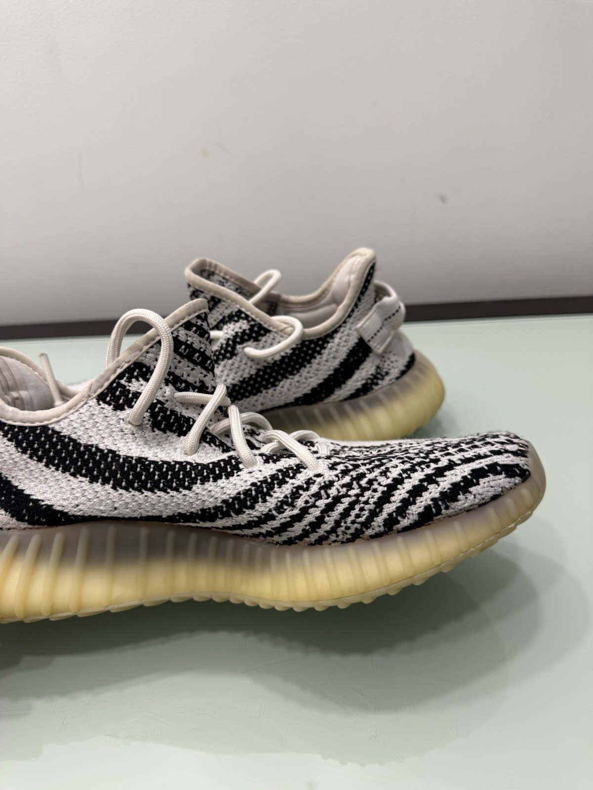 adidas Yeezy Boost 350 V2 Low Zebra Mens Size 7.5