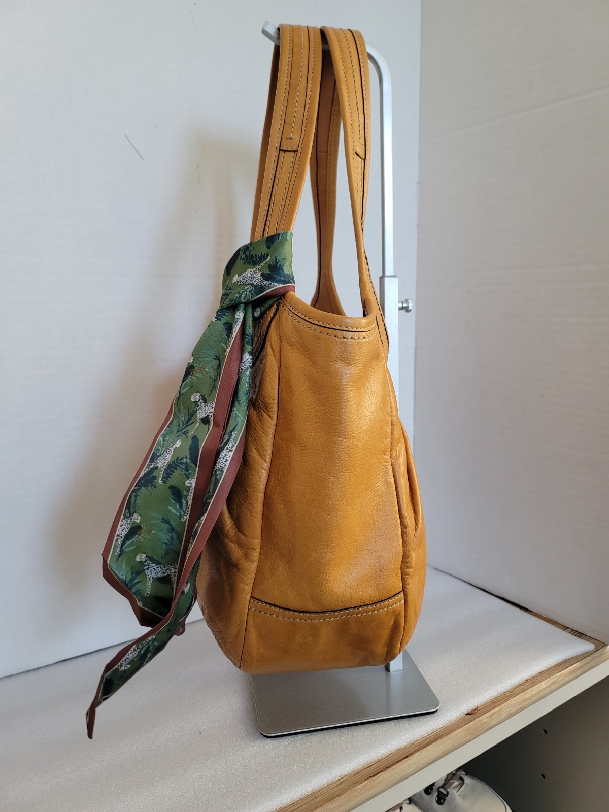 Y2K VTG Coach Pleated Ergo In Tan Leather Hobo Shoulder Bag