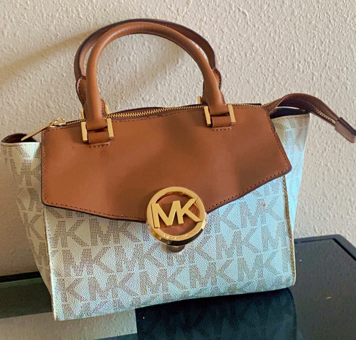 Michael Kors Beige/Brown Signature Monogram Medium Satchel Zip, Strap, Pockets