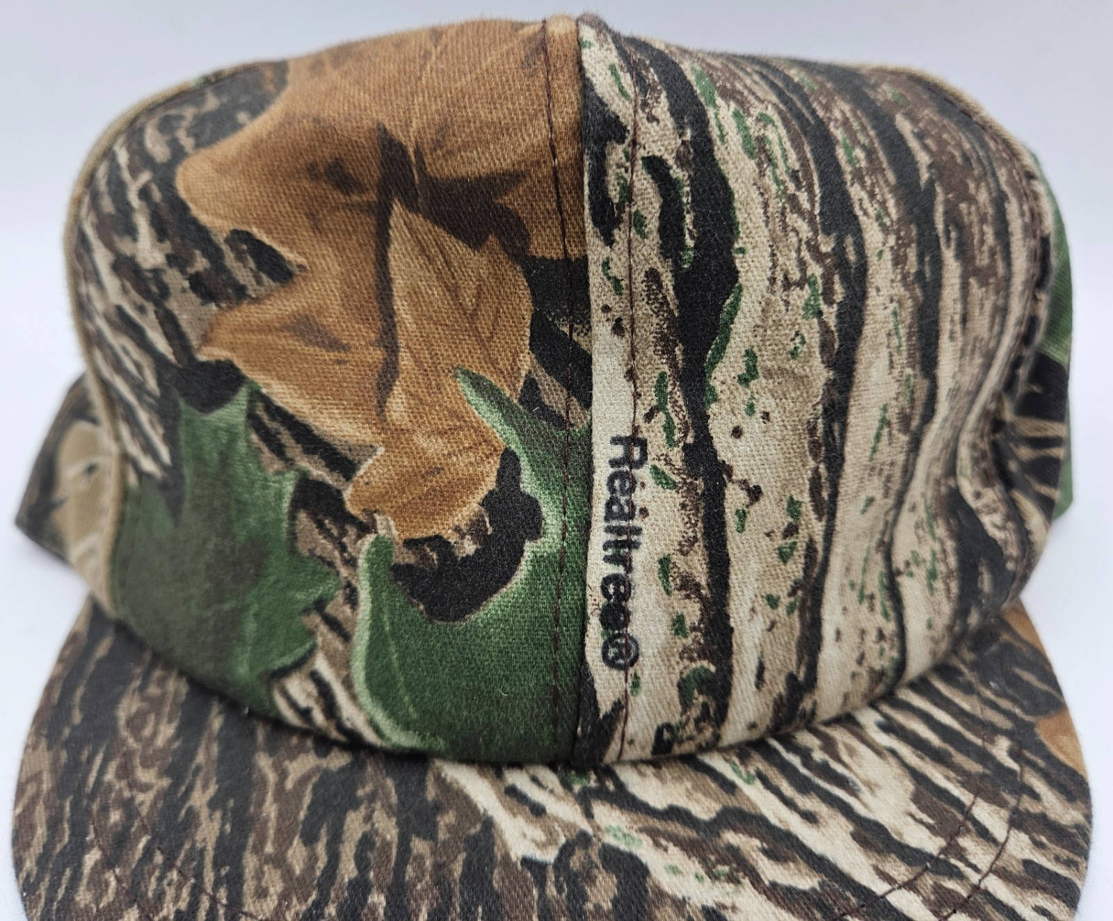 Realtree Camo Short Brim Snapback Hat Cap Hunting Archery Fits 6.75 to 7.5 NWOT