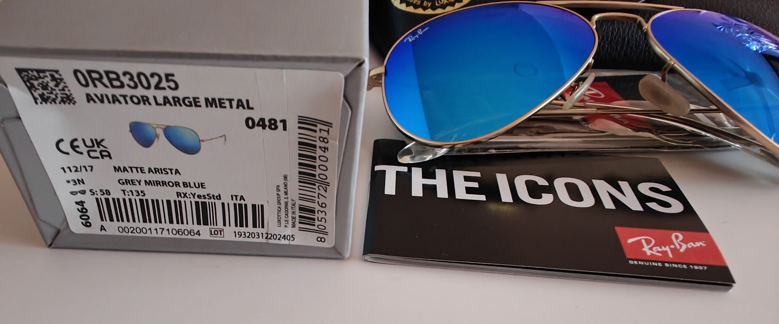 Ray-Ban RB3025 112/17 Aviator Classic Gold Frame Blue Mirror Lenses Sunglasses