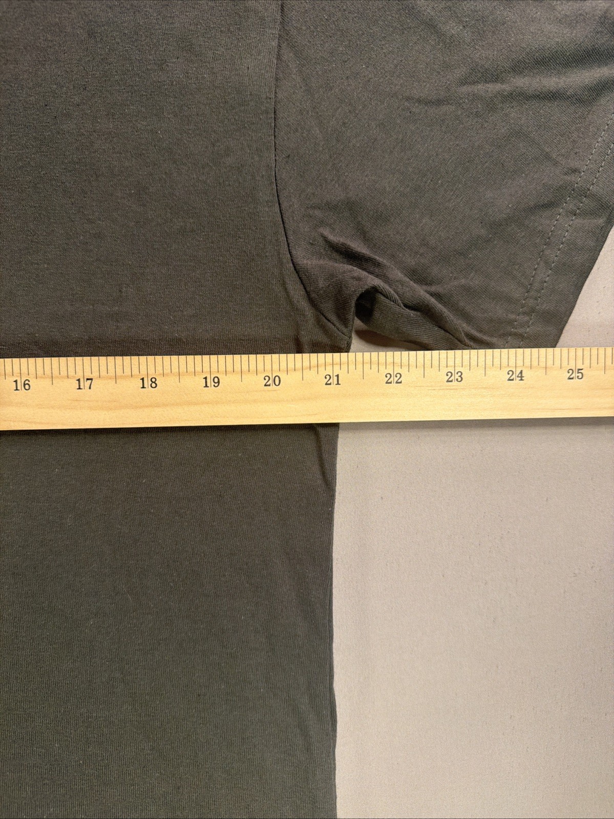 NWT WXYZ MFG CO Mens Medium Olive Green Boxy Utility Fit Limited Edition T-Shirt