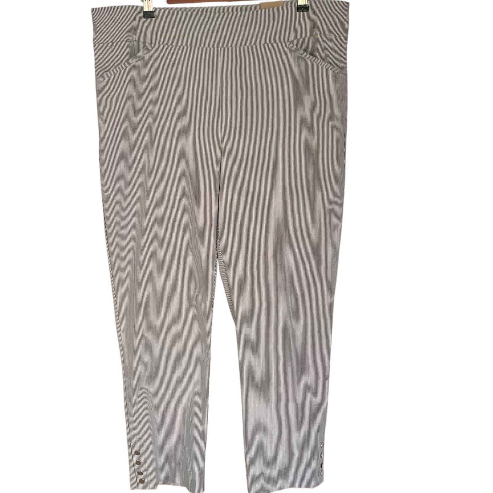 Chico’s Pants NWT Women’s Size 3.5 (18) Stretch Josie Cannes Stripe Snap Hem