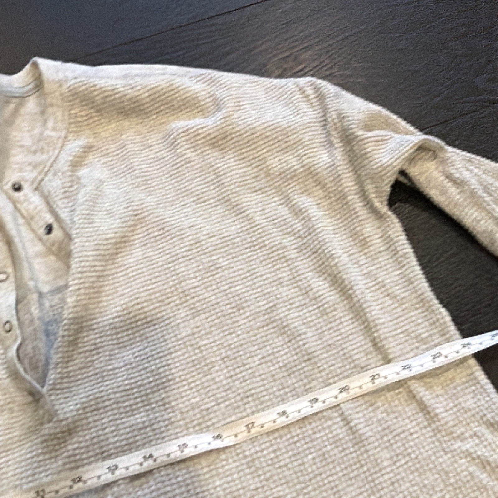 OFFLINE by Aerie Beige Solid Knit Henley Button Long Sleeve Top Regular M