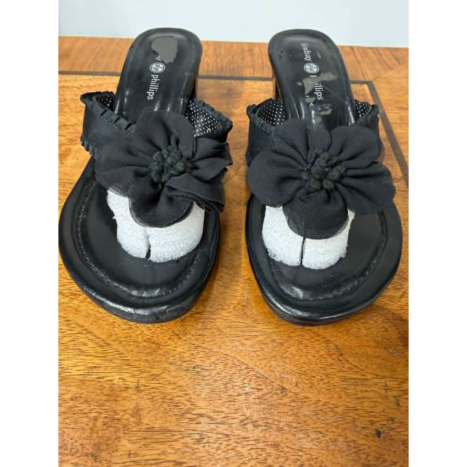 Lindsay Phillips SwitchFlops Black Flower Ruffle Kitten Heel Sandals Womens 5