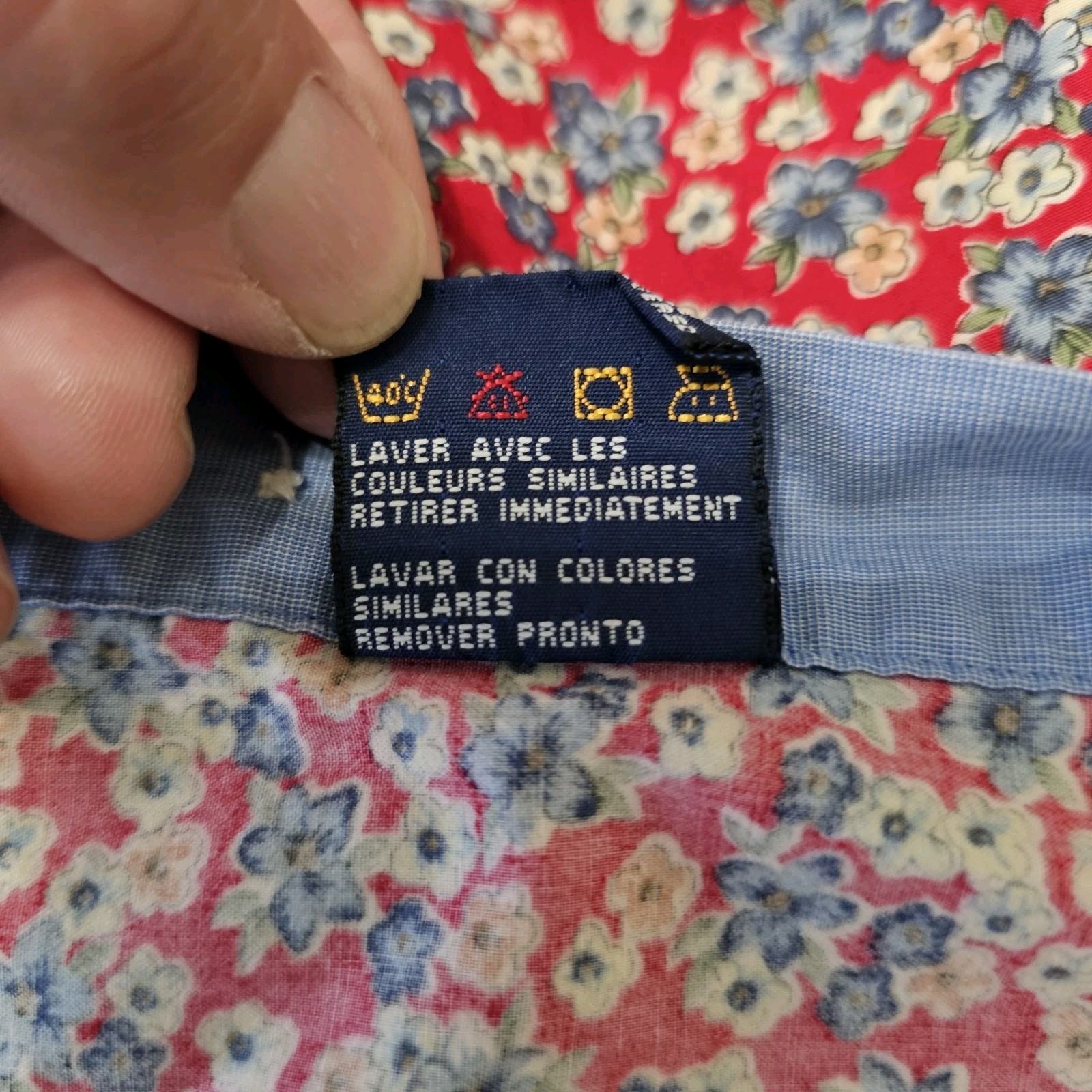 Tommy Hilfiger L Button Down Red White Blue Floral Vintage Hawaiian