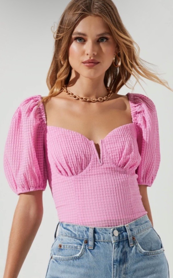 ASTR The Label Pink Gingham Smocked Puff Sleeve Cropped Sweetheart Blouse M