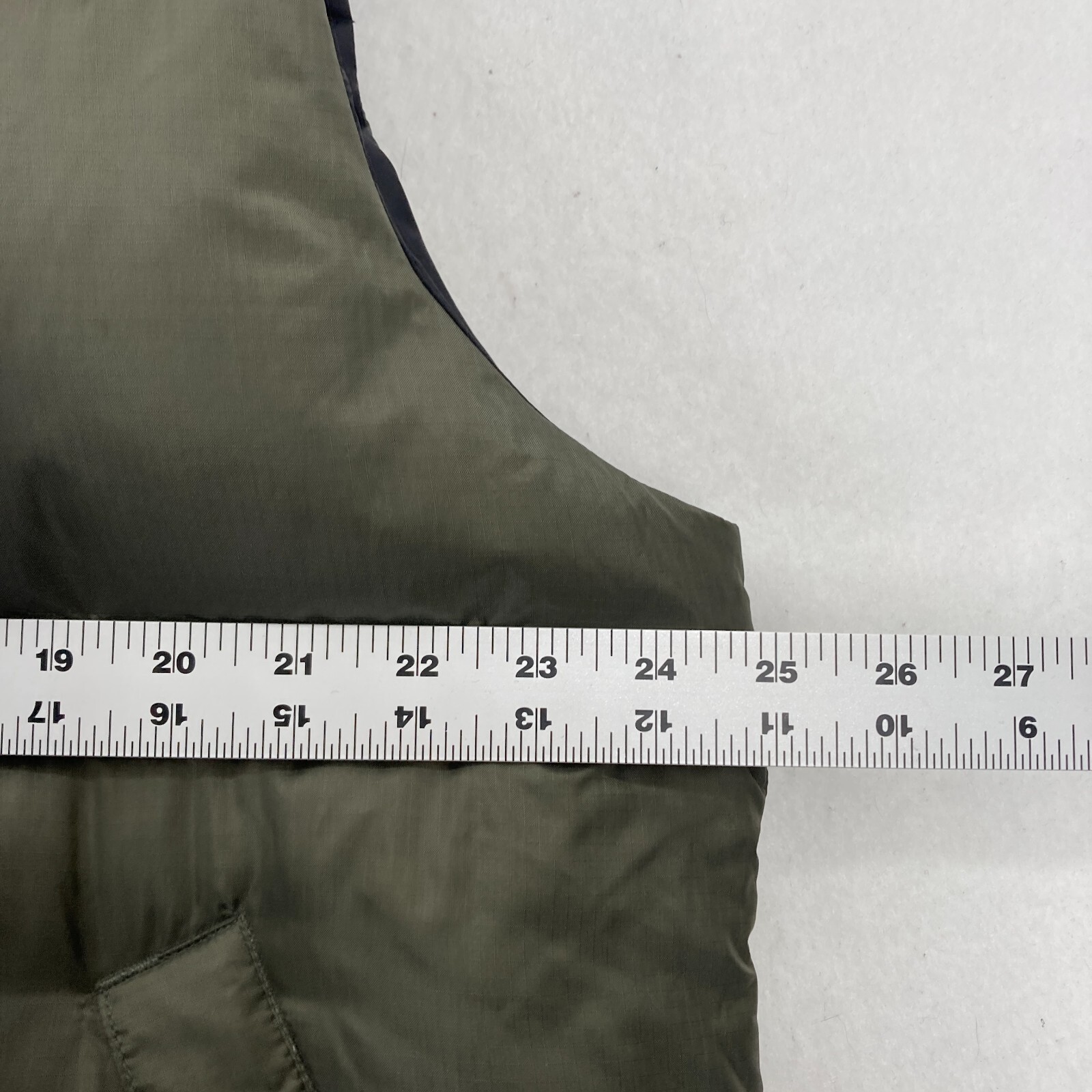 Woolrich Goose Down Puffer Vest Mens Large Earth Green Full Zip Pockets Camp