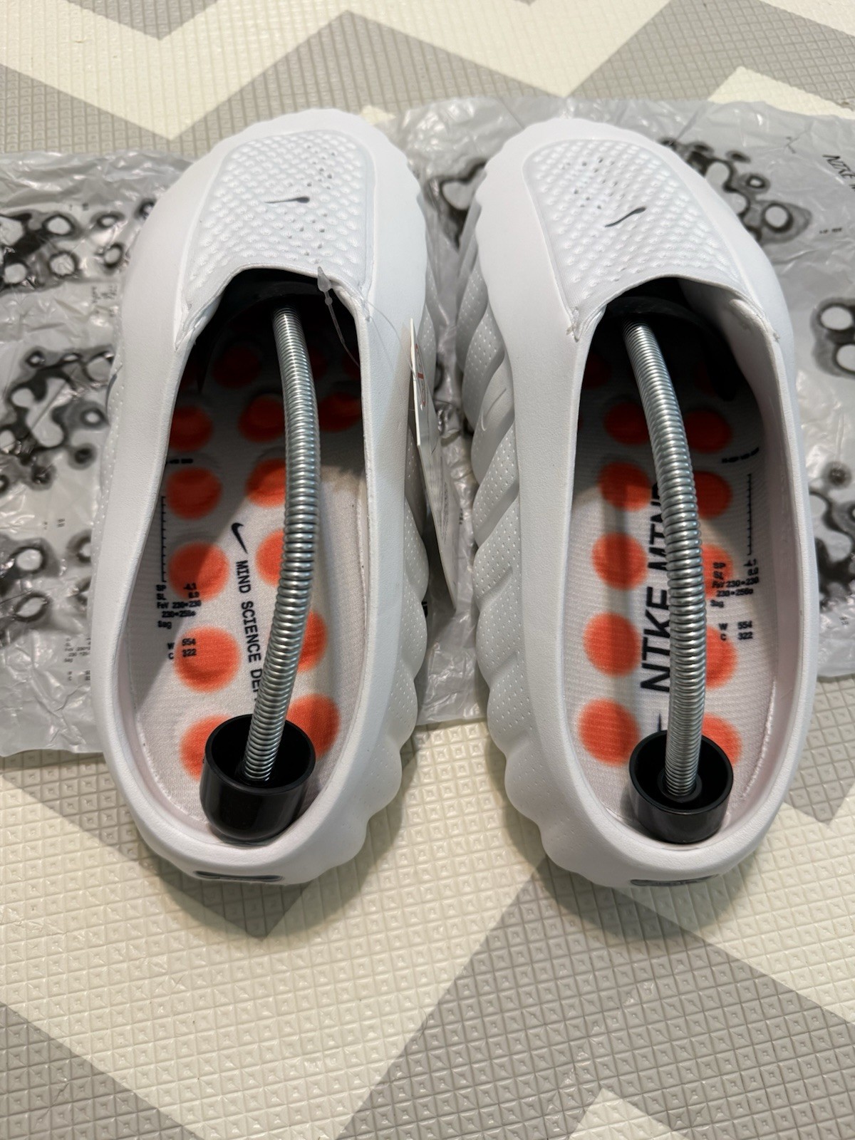 Brand new Nike Mind 001 slippers, White, EU46/US MEN 12 No Box
