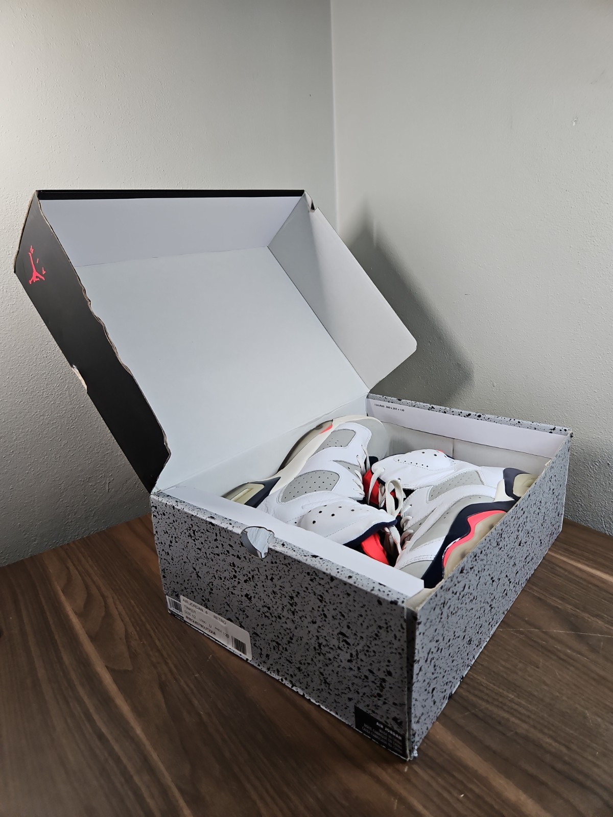 Size 13 – Nike Air Jordan 6 Retro Tinker 384664-104 Men’s Preowned Men’s