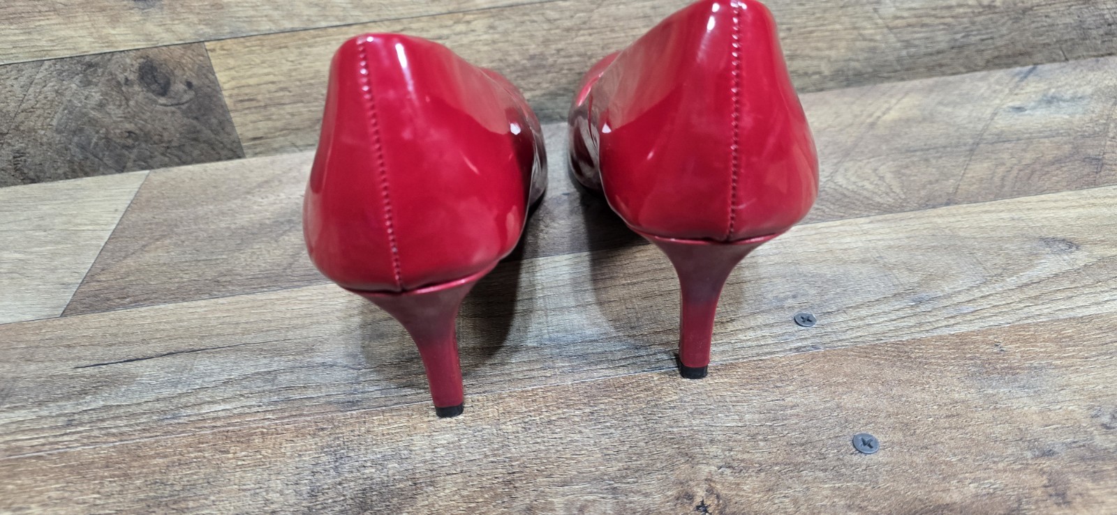 Comfort Plus By Predictions Heels Red New Size 9
