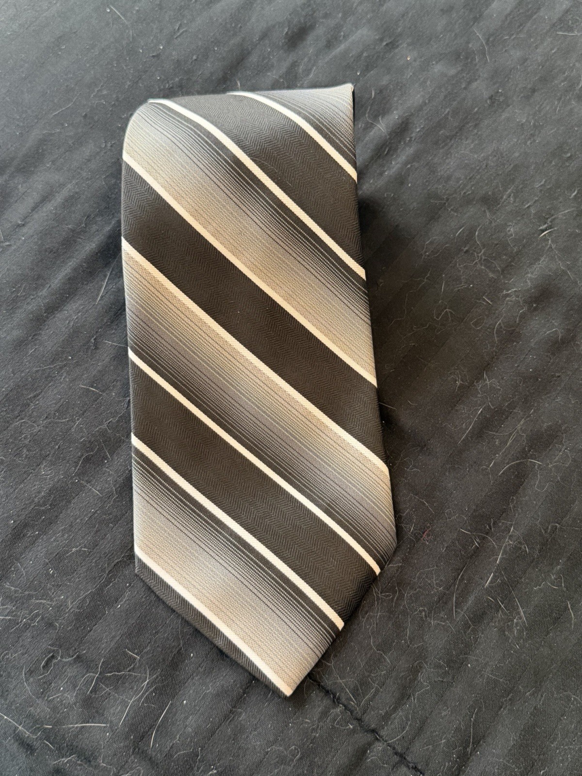 Men’s Ketch Black And Grey Diagonal Striped Necktie (023)