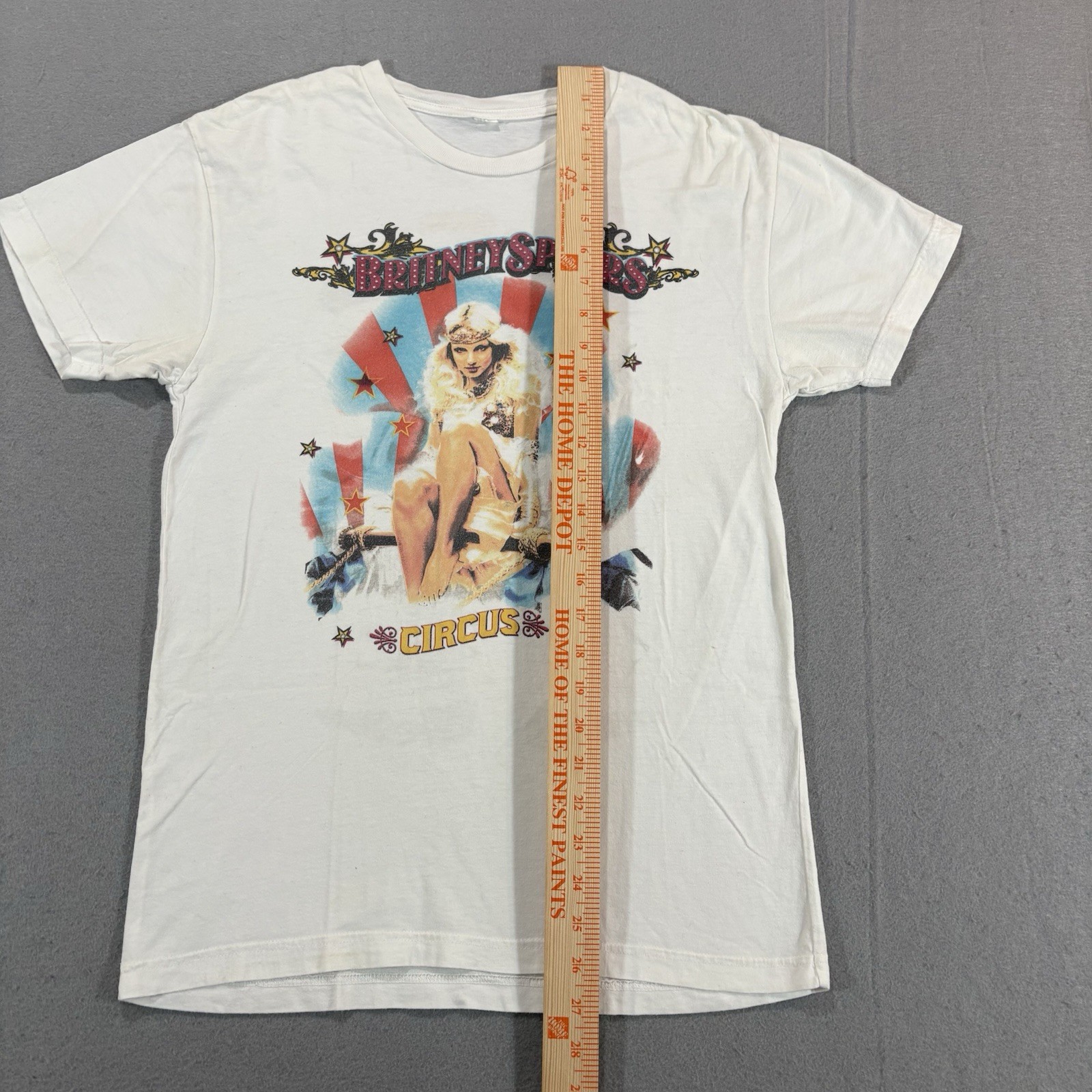 Britney Spears 2009 Circus Tour T Shirt Women’s Fits Medium Album White 2000s