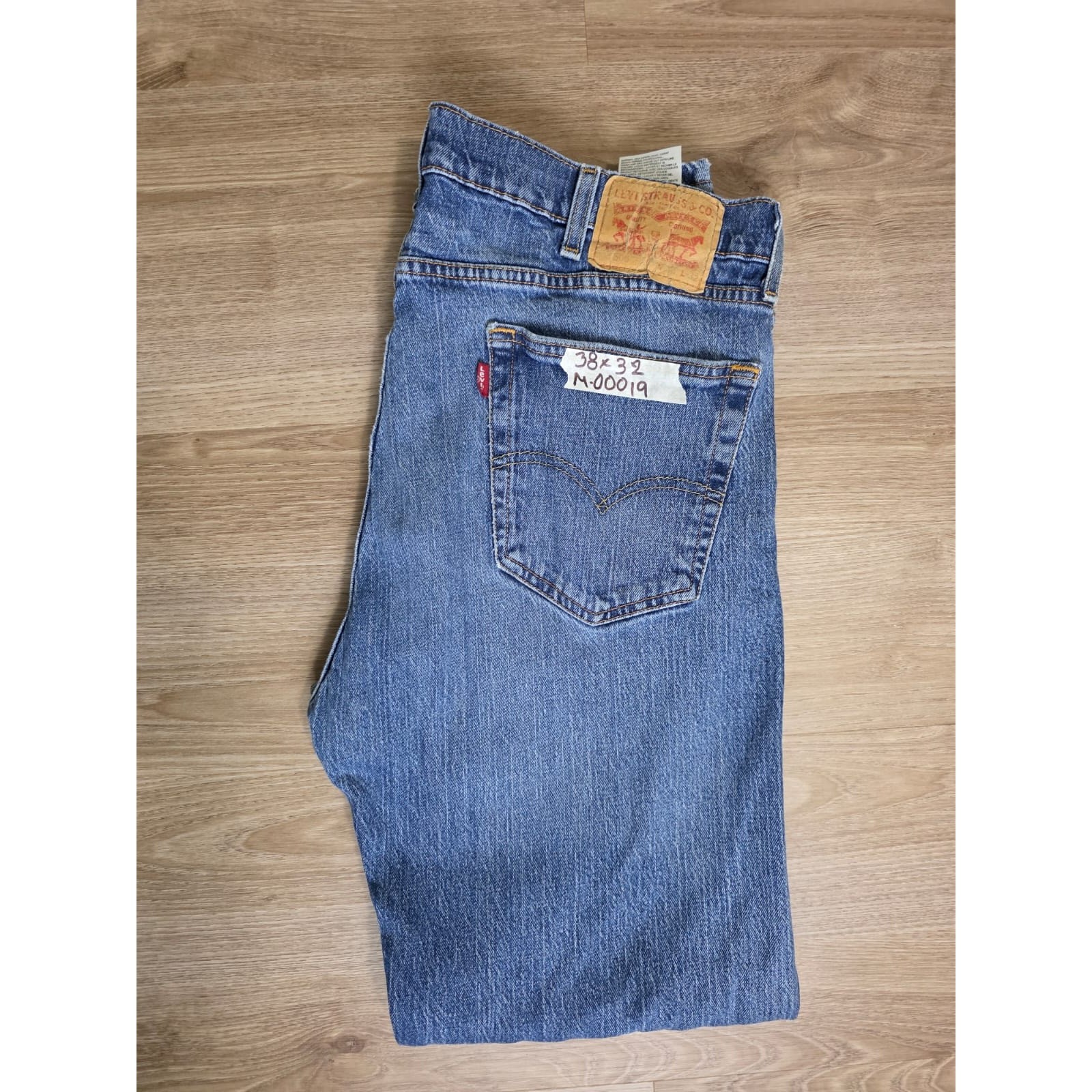 Levi’s 541 Athletic Fit Jeans Men’s 38×32 Light Wash Tapered Denim Pants