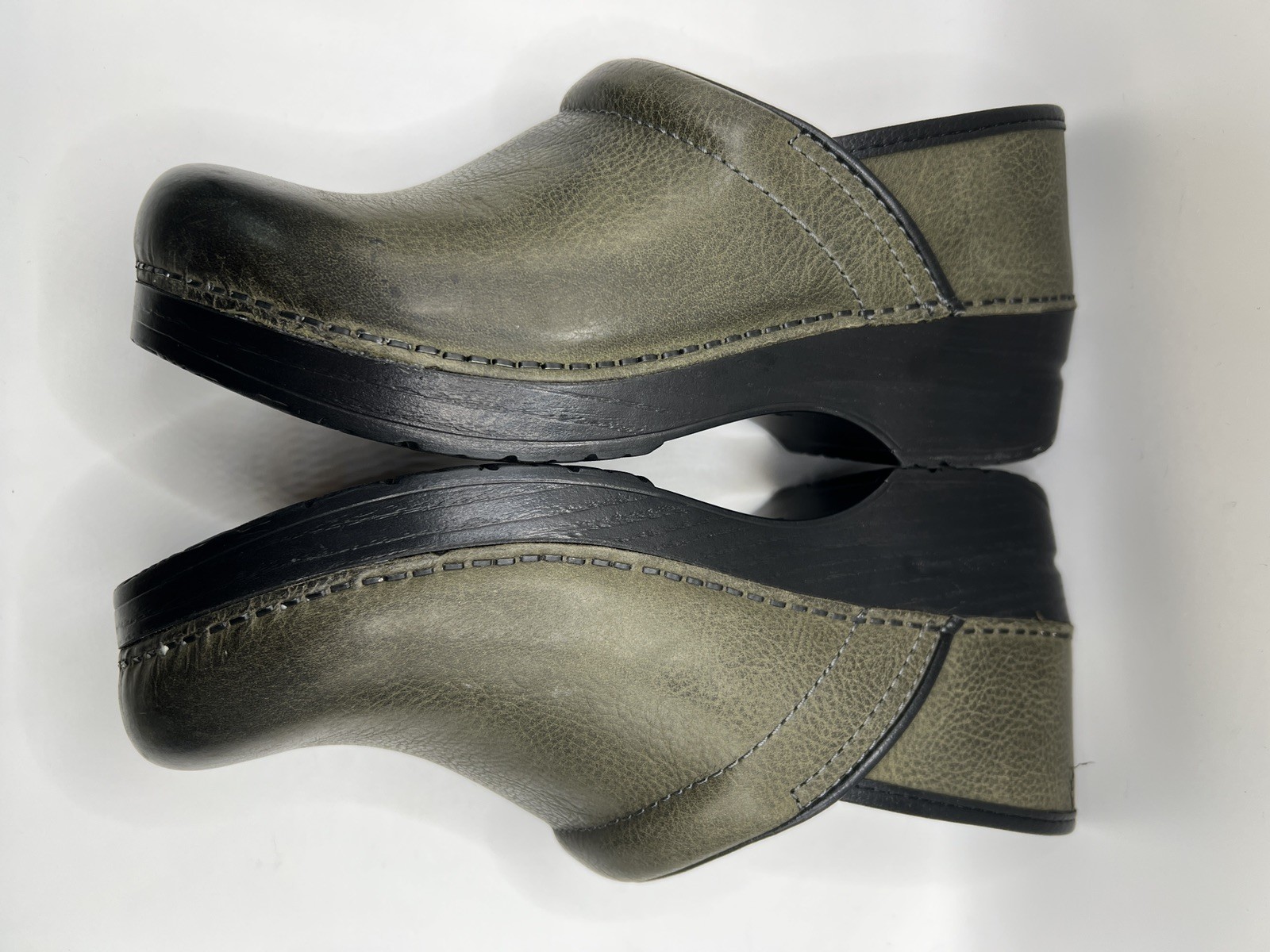 Dansko Professional Leather Clog 7.5 US 38 EU Distressed Green Slip On Comfort