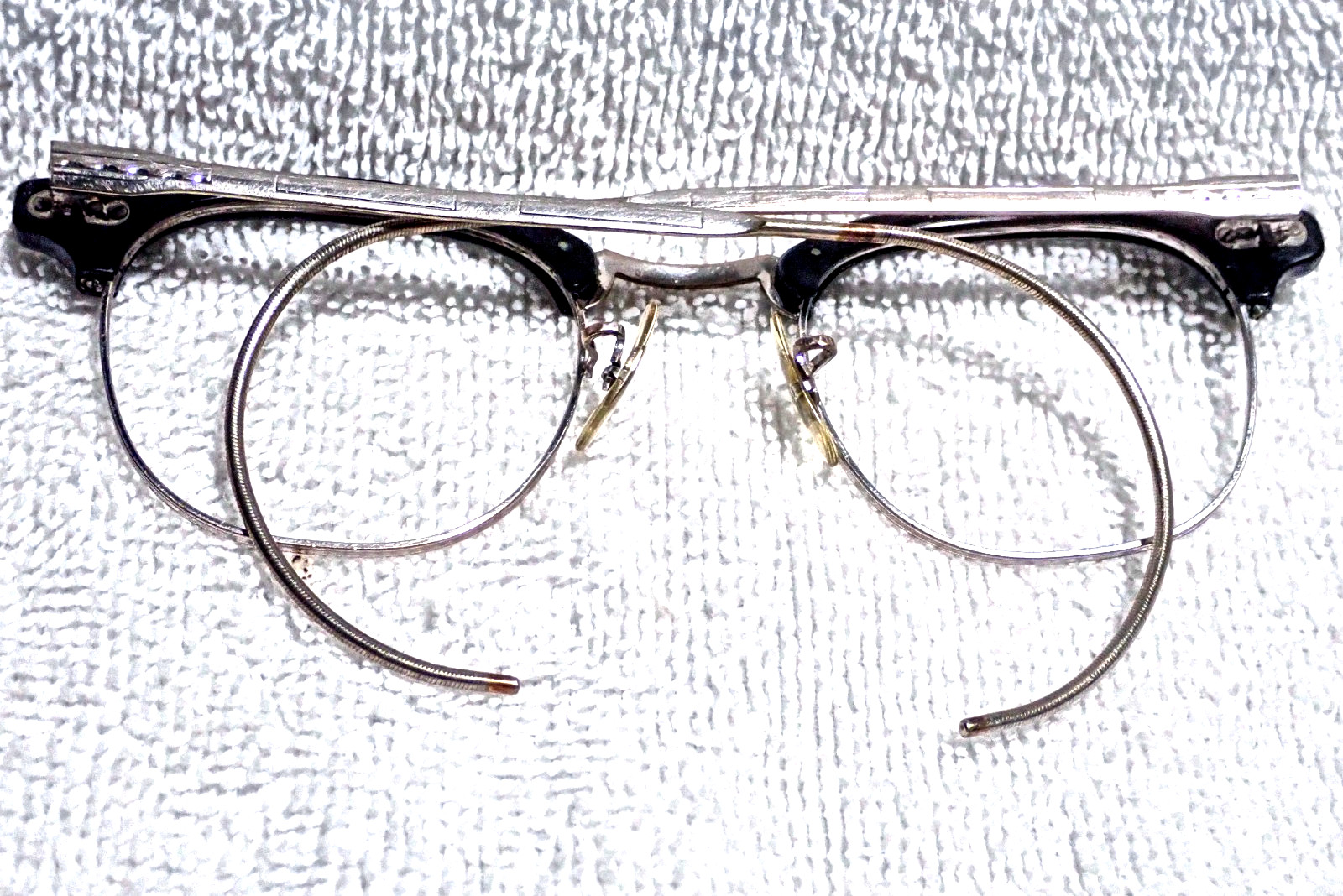 1955 12K SHURON FRAME 46-22 ADD 6 1/4″ CABEL TEMPLES IN REASONABLE CONDITION!