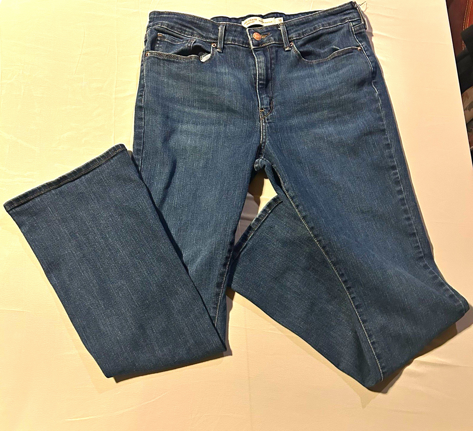 Signature by Levi Strauss & Co. Women’s Mid-Rise Bootcut Blue Denim Jeans
