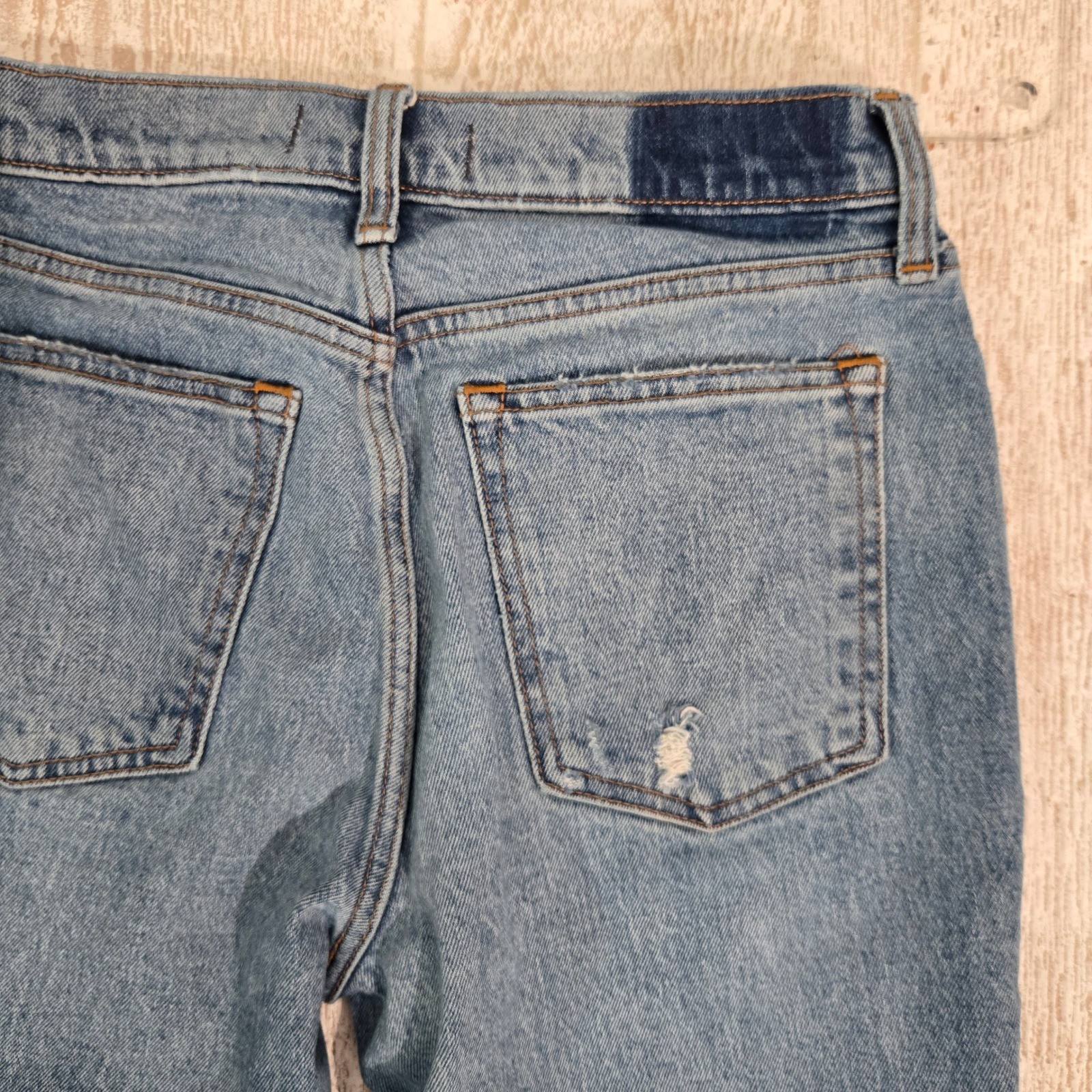 Abercrombie & Fitch The Skinny High Rise Distressed Jeans Medium Wash Raw Hem 6