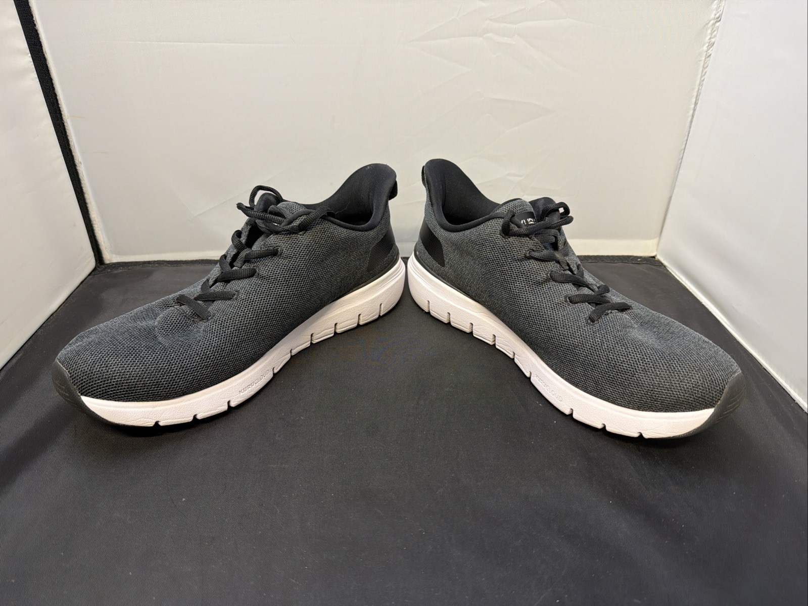KURU FLEX Via Mens Shoes Sz 10 M Athletic Jet Black Bright White Knitted Sneaker