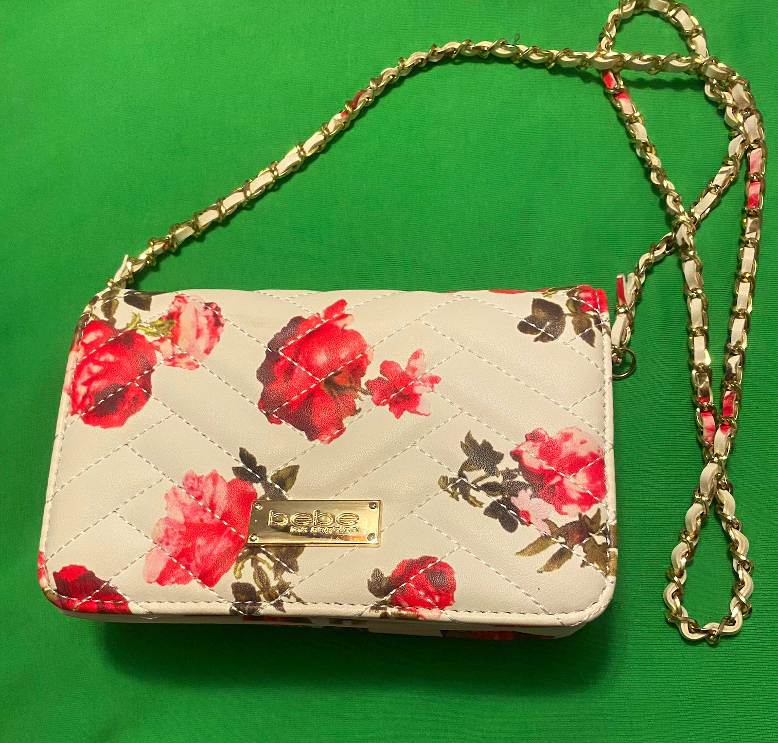 bebe Floral Quilted White Crossbody Bag Gold Chain Strap, Detachable, Pockets