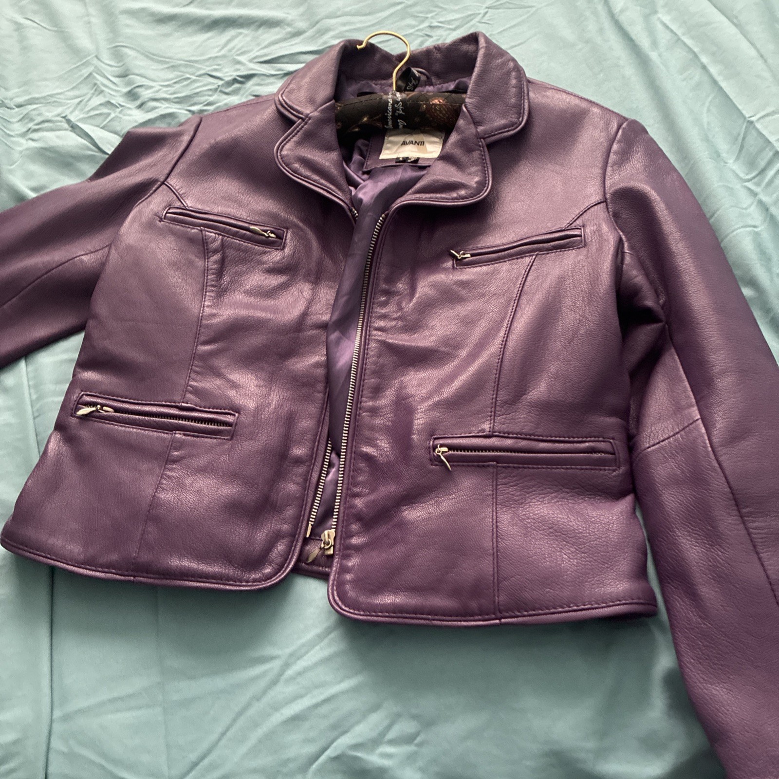 Women’s Leather Jacket Size Small. Purple Some Warhead Seen In Pictures.