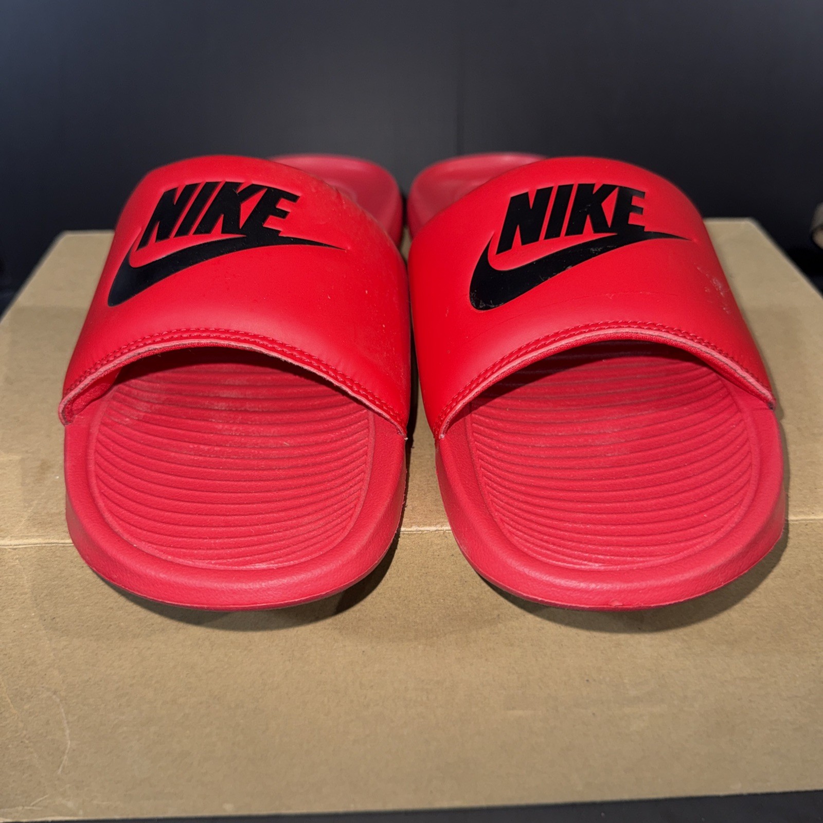 Nike Victori One Slides Red Black Comfort Sandals CN9675‑600 Mens Size 8