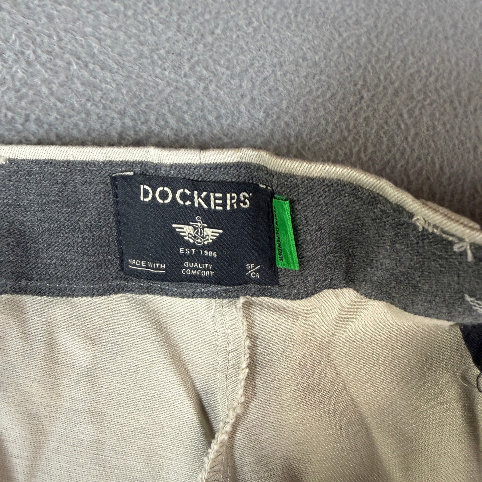 Dockers Signature Iron Free Khaki Mens 46×30 Big & Tall Classic Fit Tan Pants