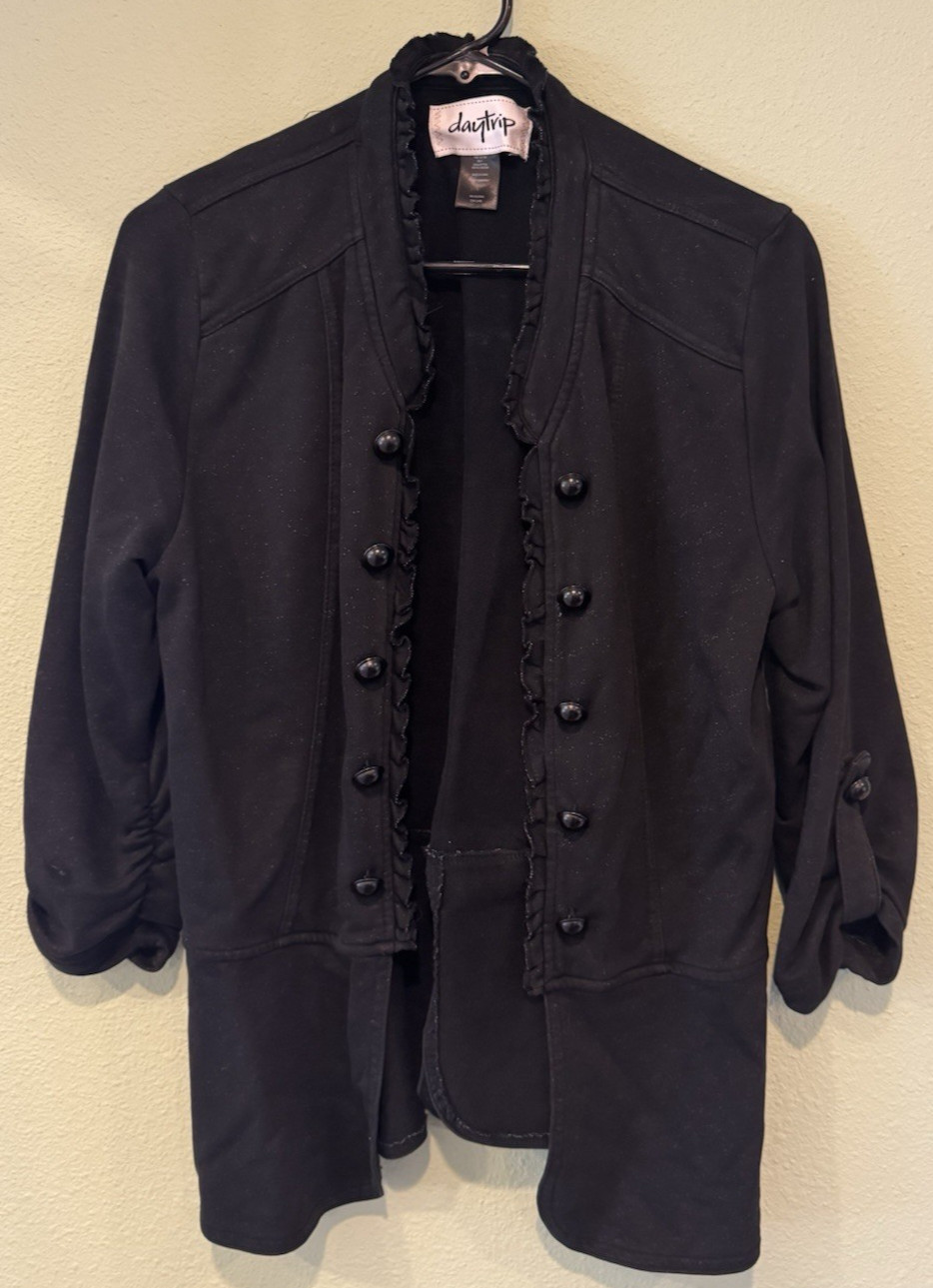 DAYTRIP WOMENS SIZE LARGE OPEN BUTTON ACCENT JACKET BLACK WITH WHITE