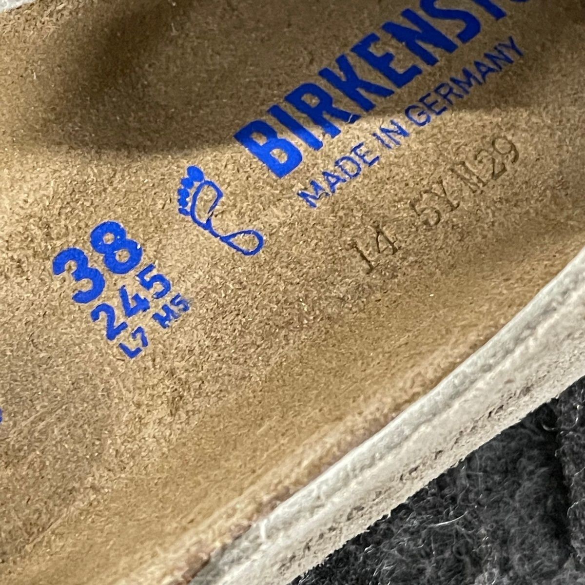BIRKENSTOCK Boston Soft Footbed Suede Leather Clogs Unisex Size M5/W7