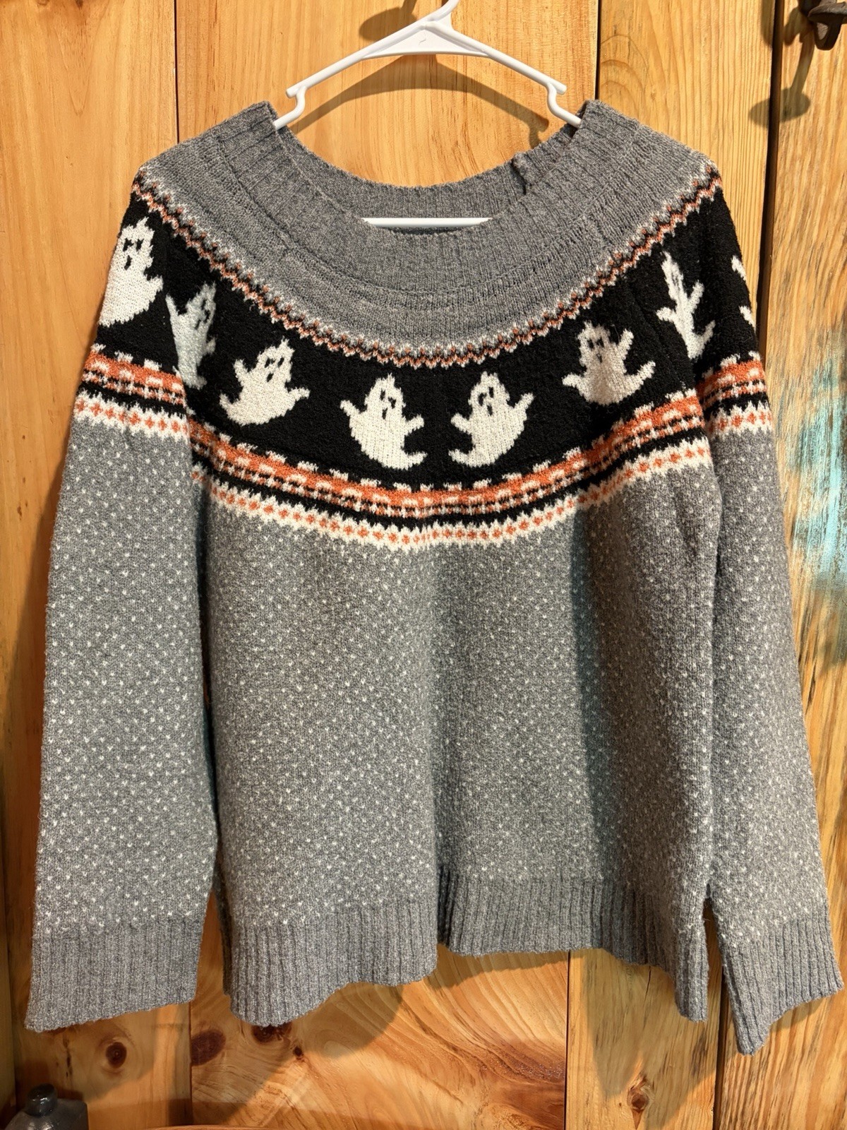 ~MAURCIES~Ghostly Soft Gray Fair isle Sweater Perfect For Halloween Size L