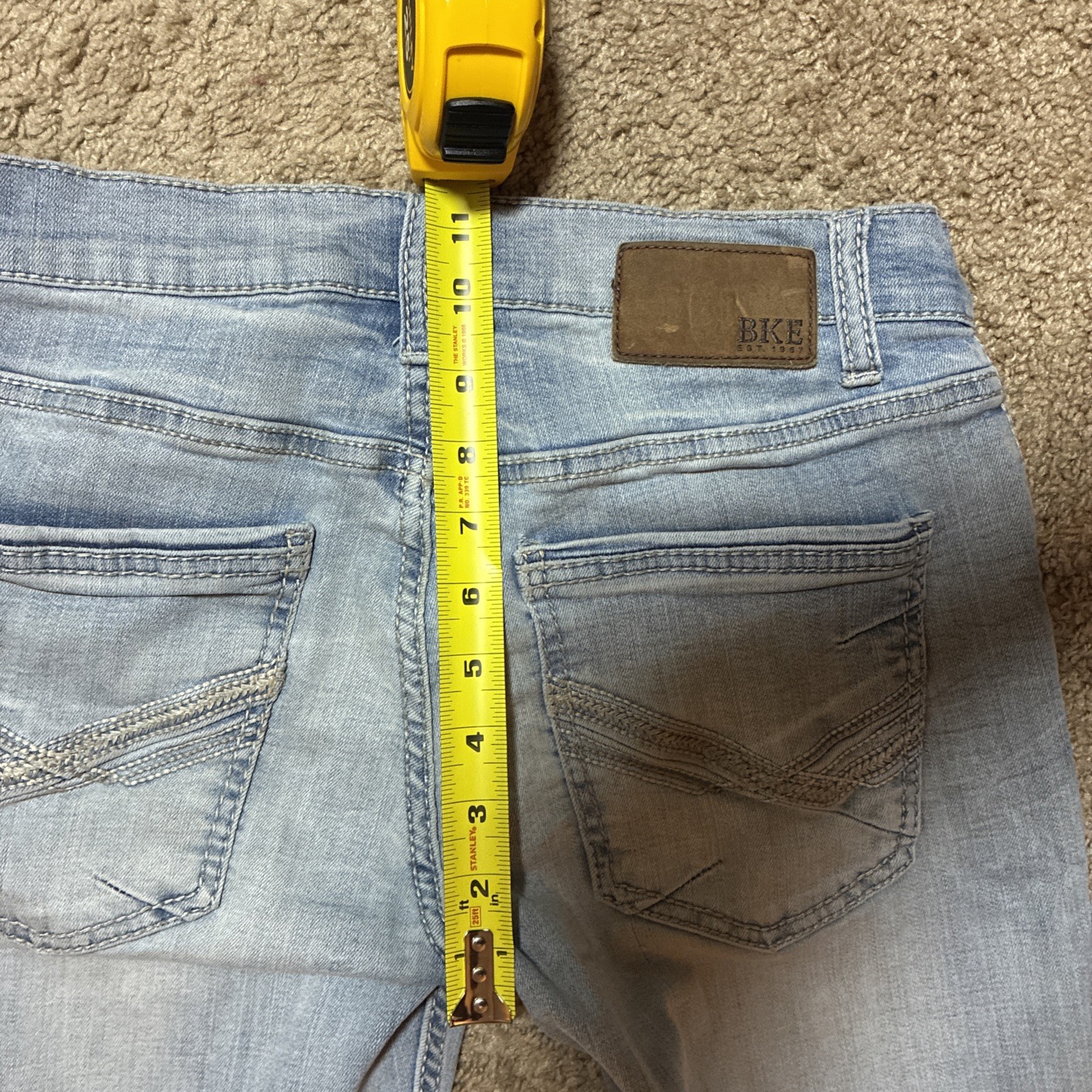 BKE Aiden Jeans Mens 31X32 Blue Bootleg Light Wash Stretch Denim Buckle