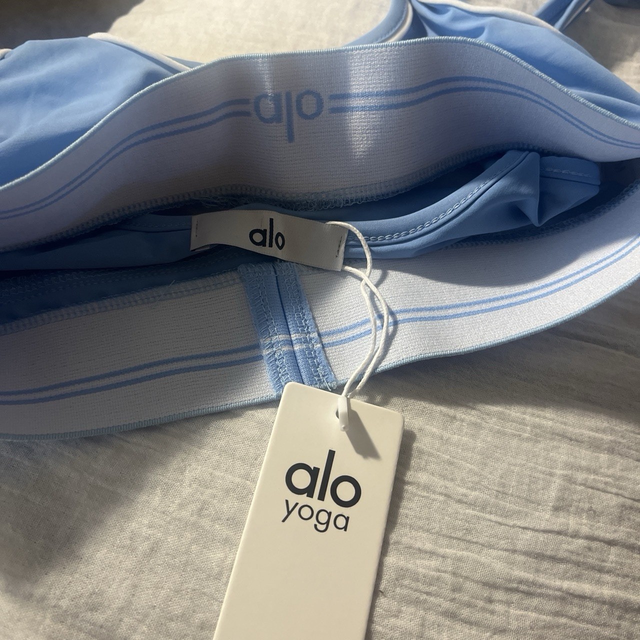 Alo Yoga Women’s 2-Piece Blue Sports Bra & Leggings Set Size M